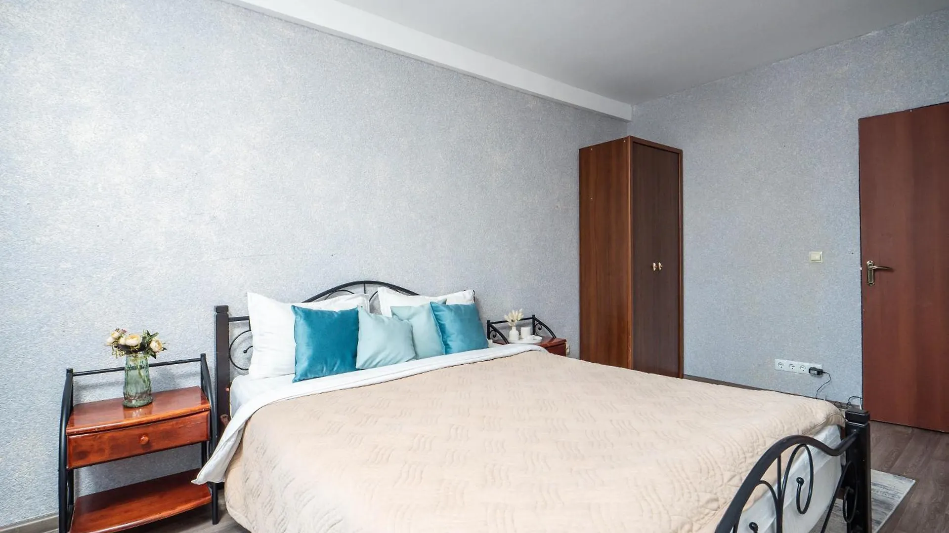 Central Park 2 Room Apartment Alma-Ata